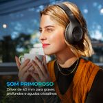 Mulher-com-fone-de-ouvido-headphone-Aiwa